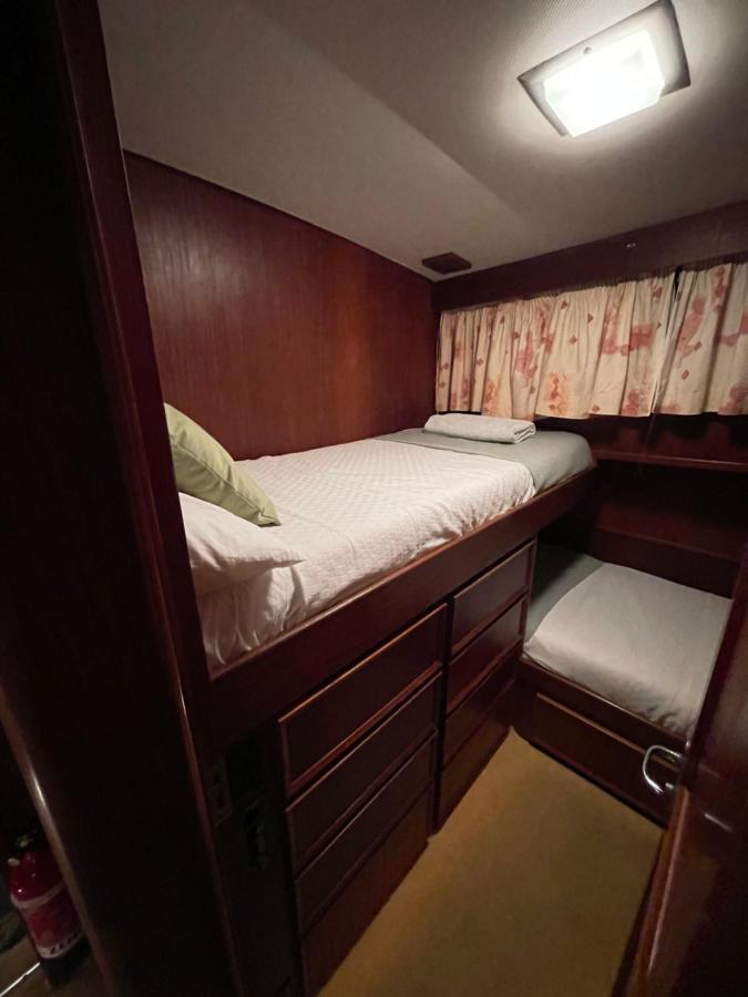 Hotel Yacht Our Alissa San Adrián de Besós Zewnętrze zdjęcie