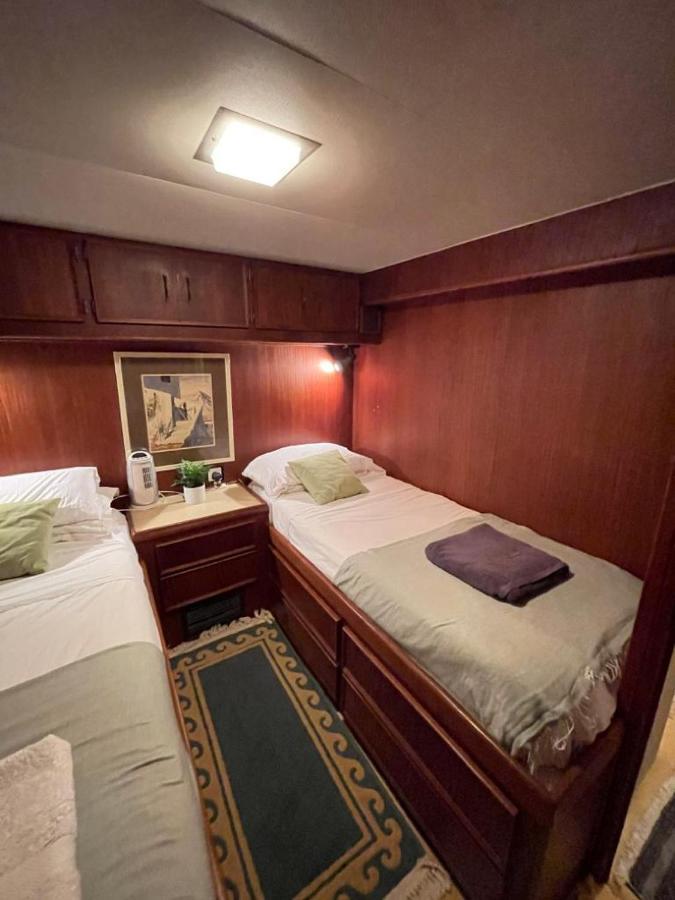 Hotel Yacht Our Alissa San Adrián de Besós Zewnętrze zdjęcie