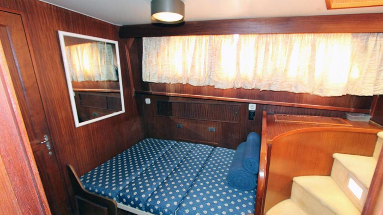 Hotel Yacht Our Alissa San Adrián de Besós Zewnętrze zdjęcie