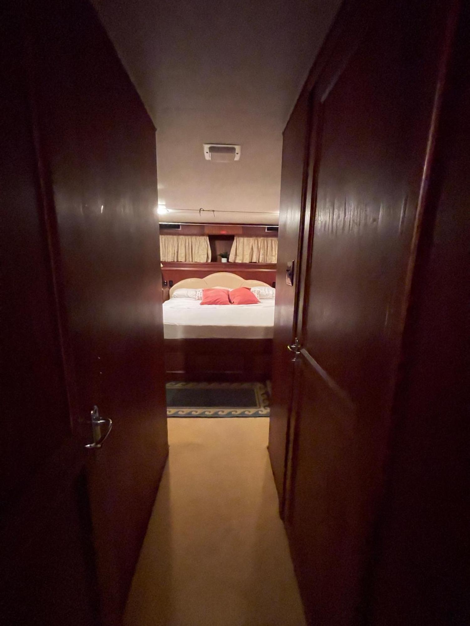 Hotel Yacht Our Alissa San Adrián de Besós Zewnętrze zdjęcie